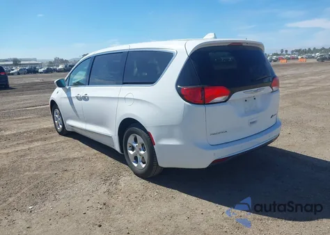 2018 Chrysler Pacifica Hybrid Touring Plus z USA, uszkodzony, nr VIN 2C4RC1H72JR332955